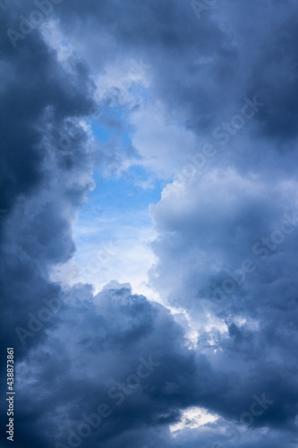 Atardecer con nubes