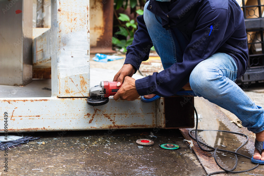without safety gloves at work. Construction workers do not wear gloves