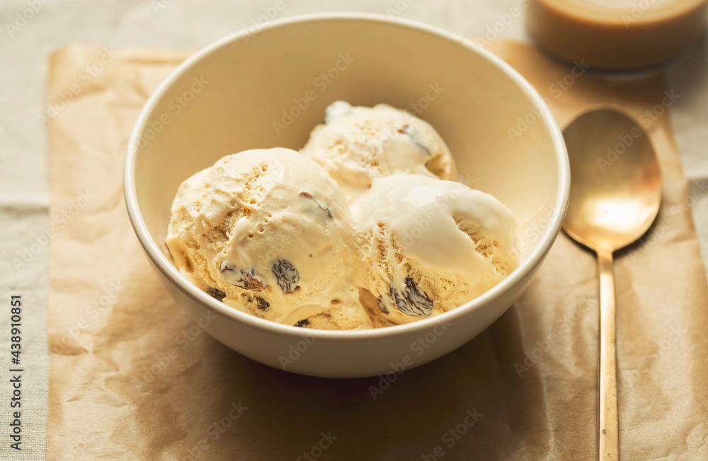Malaga rum and raisins ice creams Malaga rum and raisins ice creams