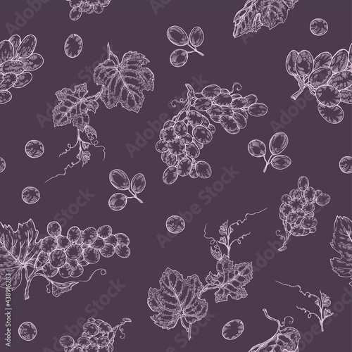 Seamless pattern with bunches of grapes.