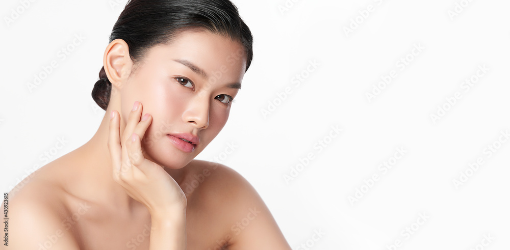 Naklejka premium Beautiful young asian woman with clean fresh skin on white background, Face care, Facial treatment, Cosmetology, beauty and spa, Asian women portrait.