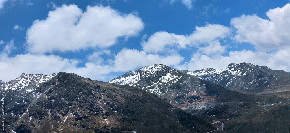 Fototapeta premium Snow Capped Mountain