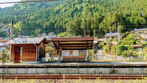 奥多摩の無人駅（古里）のプラットホーム
