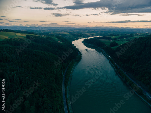 Drohne_Donau_Sonnenuntergang