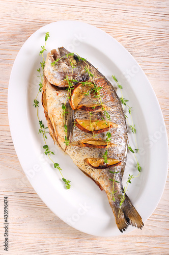 Thyme and lemon baked sea bream fish