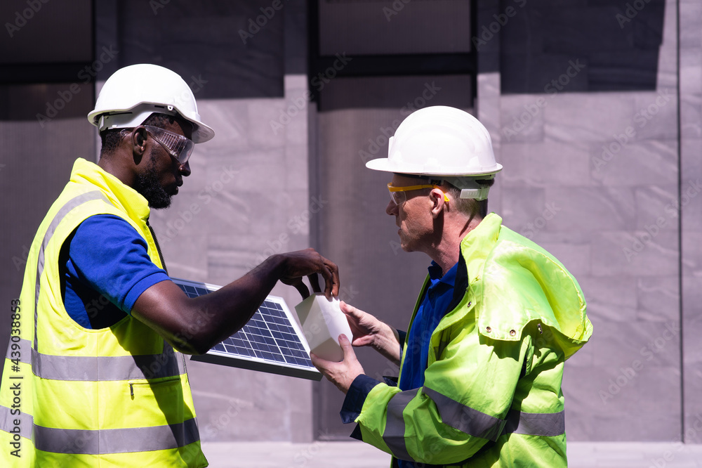 A male engineer is proficient in solar panels. Analyzing, calculating, consulting on planning and install the power panel A male engineer is proficient in solar panels. Analyzing, calculating, consulting on planning and install the power panel