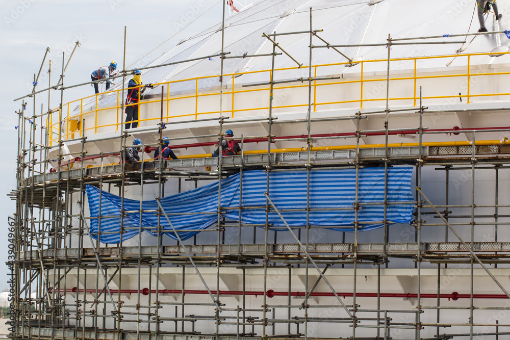 Scaffolding workers Scaffolding workers