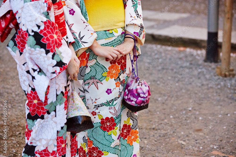 Women in kimono, travel to Japan 