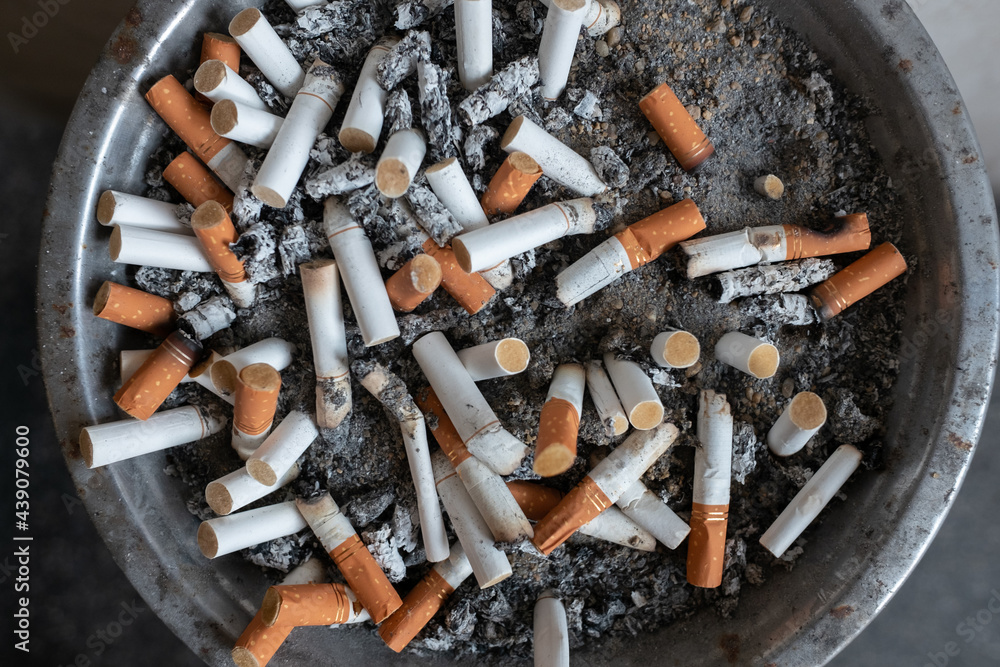 Cigarettes that are discarded after use Cigarettes that are discarded after use