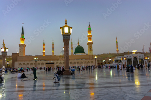 The Beautiful Green Dome at Masjid al Nabawi
 photo