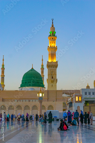 Awesome shots of Masjid al Nabawi along with the Holy Green Dome