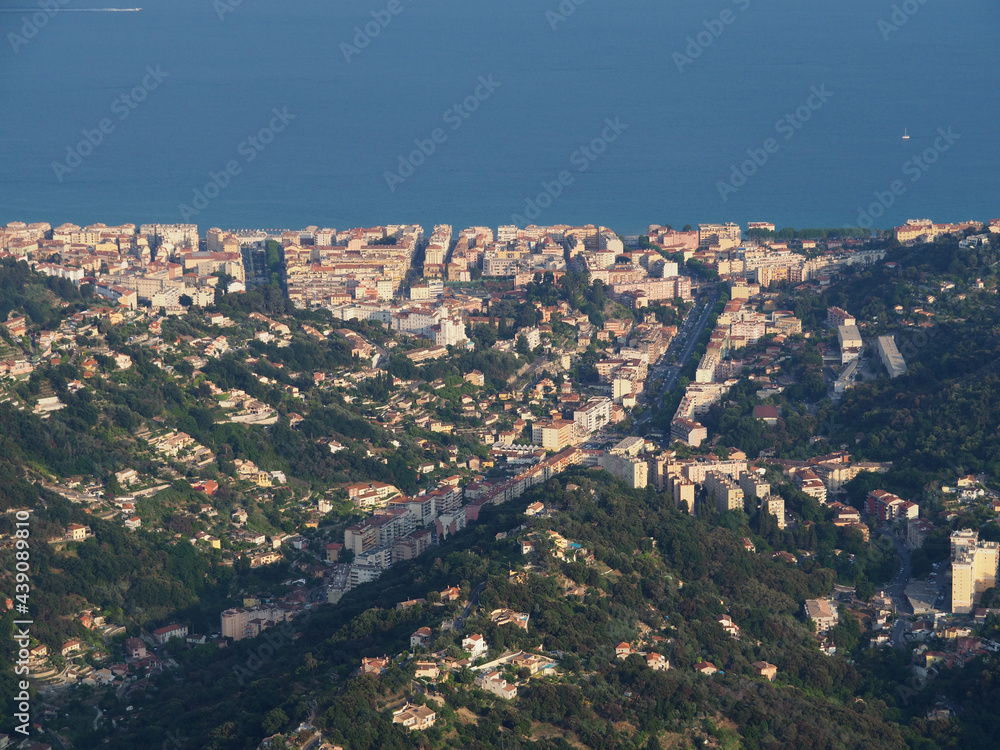 La ville de Menton vue de l'arrère pays Mentonnais - Alpes-Maritimes