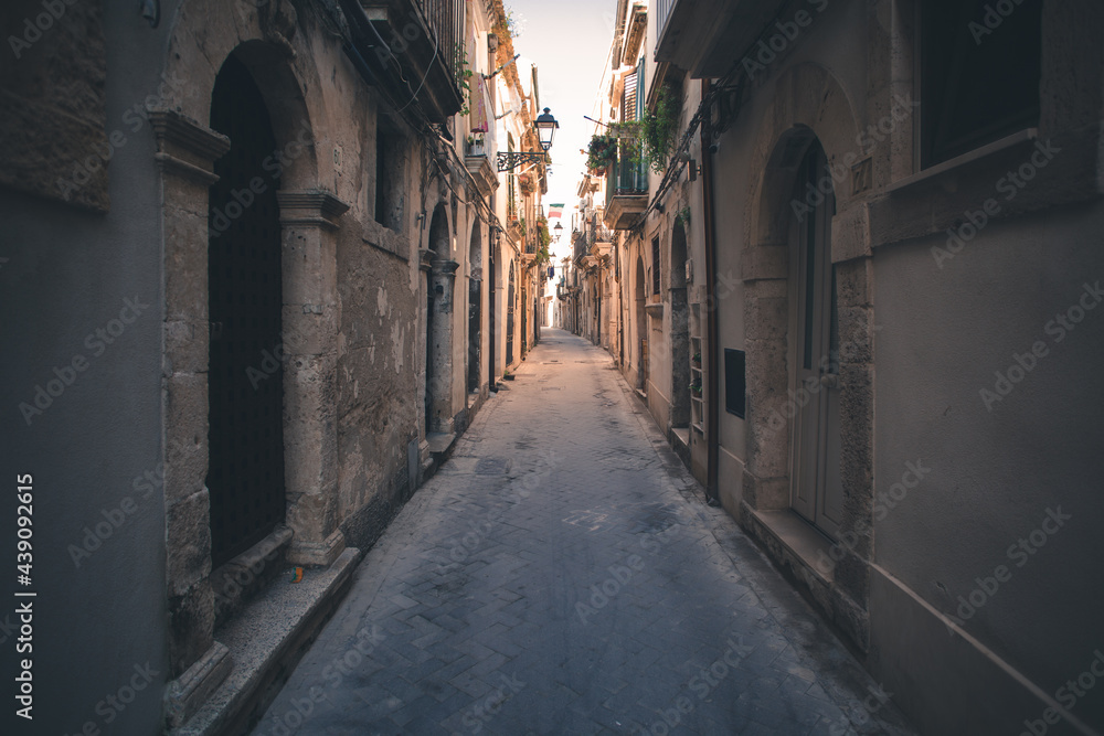 Lost on the streets of Isola di Ortigia in Syracuse, Italy