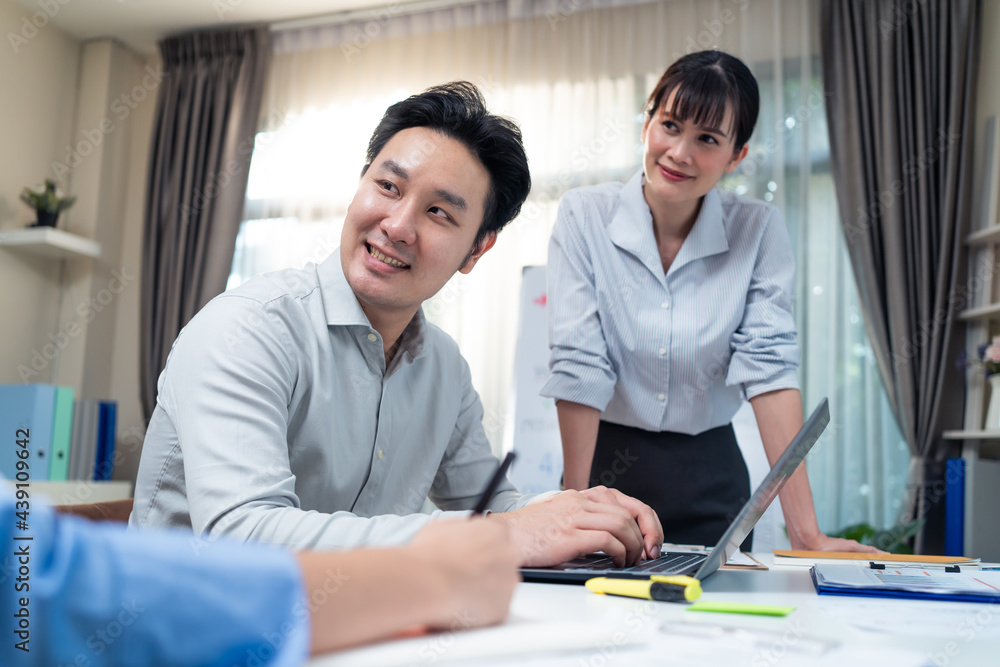 Obraz premium Group of business people work, follow direction from leader in office.