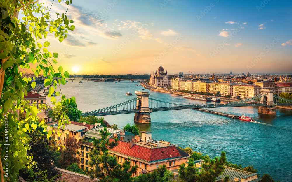 Fototapeta premium View of Budapest landmarks