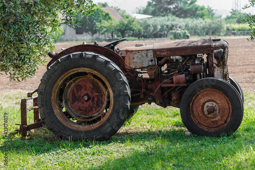 An old disused tractor