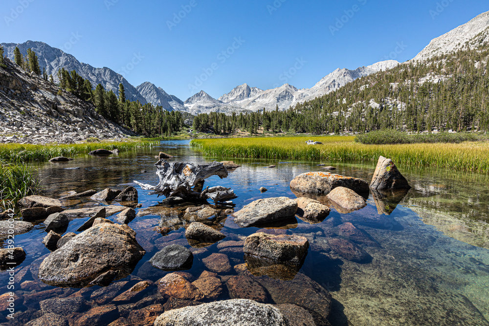 Mountains with lake, Little Lakes Valley (Gem Lakes), Sierra Nevada - obrazy, fototapety, plakaty 