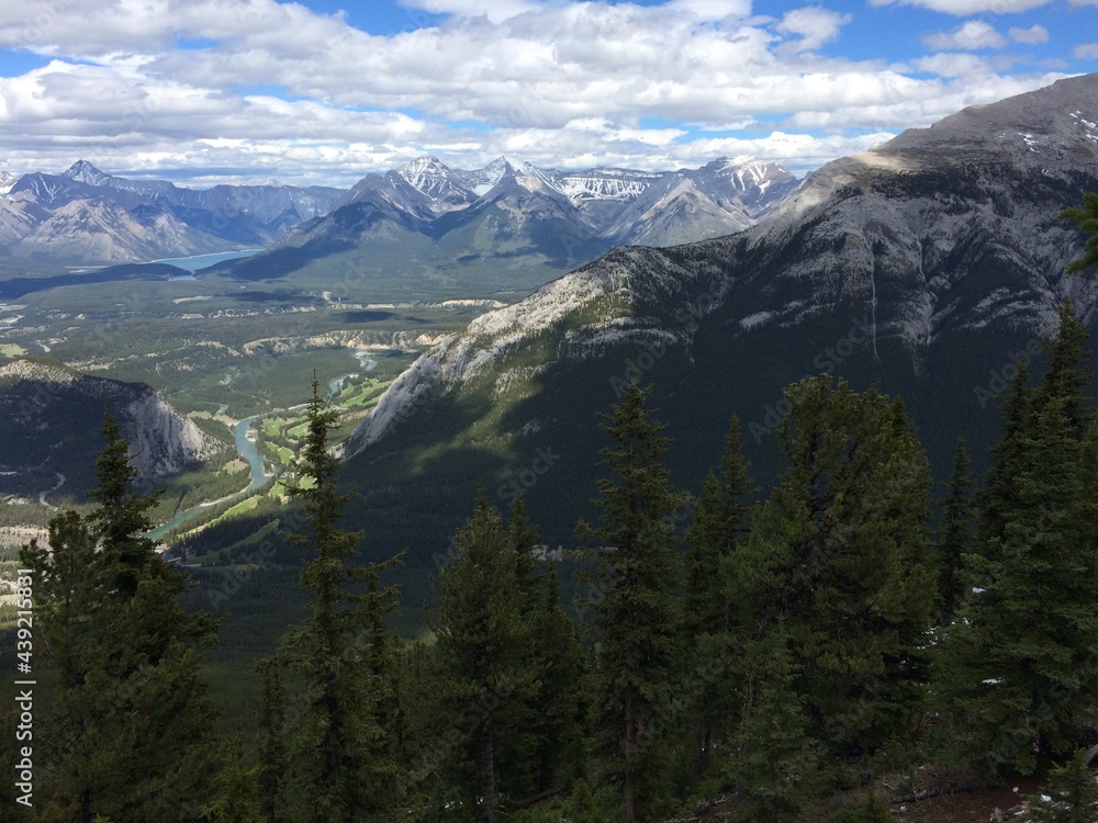 Fototapeta premium Stunning views of Banff National Park from Sulfur mountain ridge