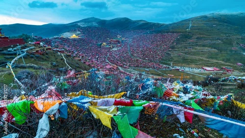 Timelapse 4k - Tibet Larung Gar Sunset Lights Turning On