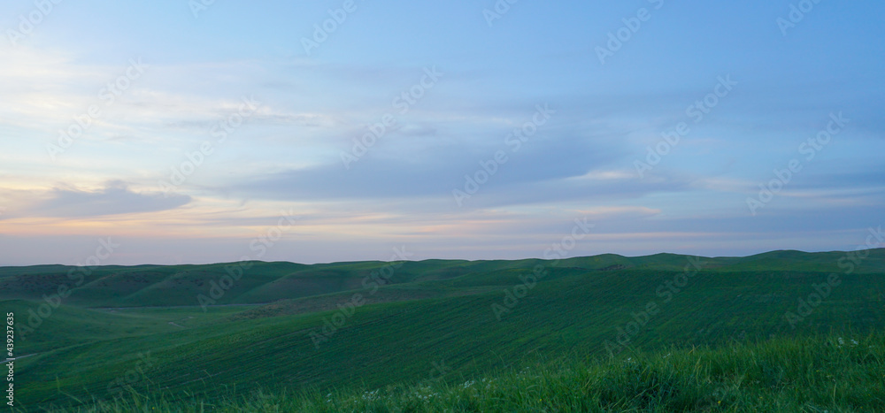 Wide field hills