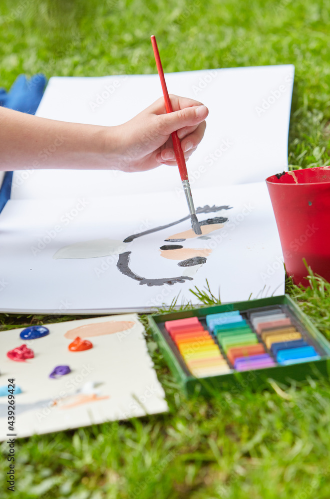 Malowanie w plenerze-zajęcia dla dzieci - obrazy, fototapety, plakaty 