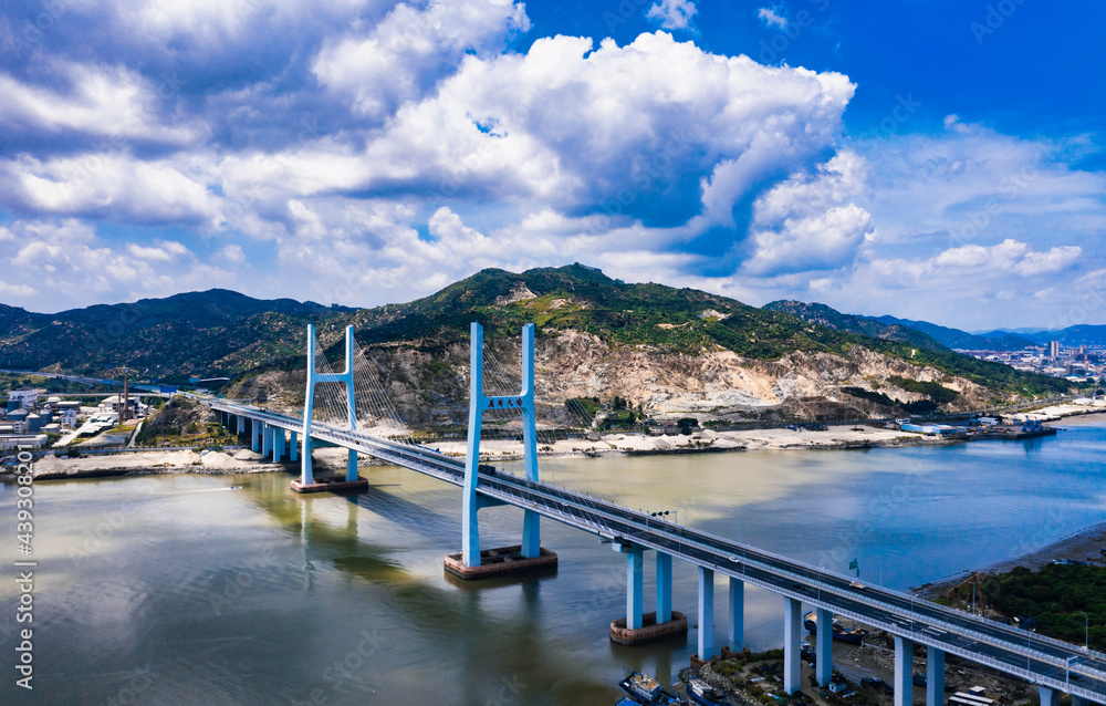 Naklejka premium Bay scenery of Xiazhang bridge in Fujian Province, China