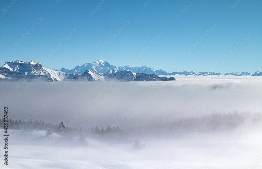 Mer de nuages au Semnoz en hiver Mer de nuages au Semnoz en hiver