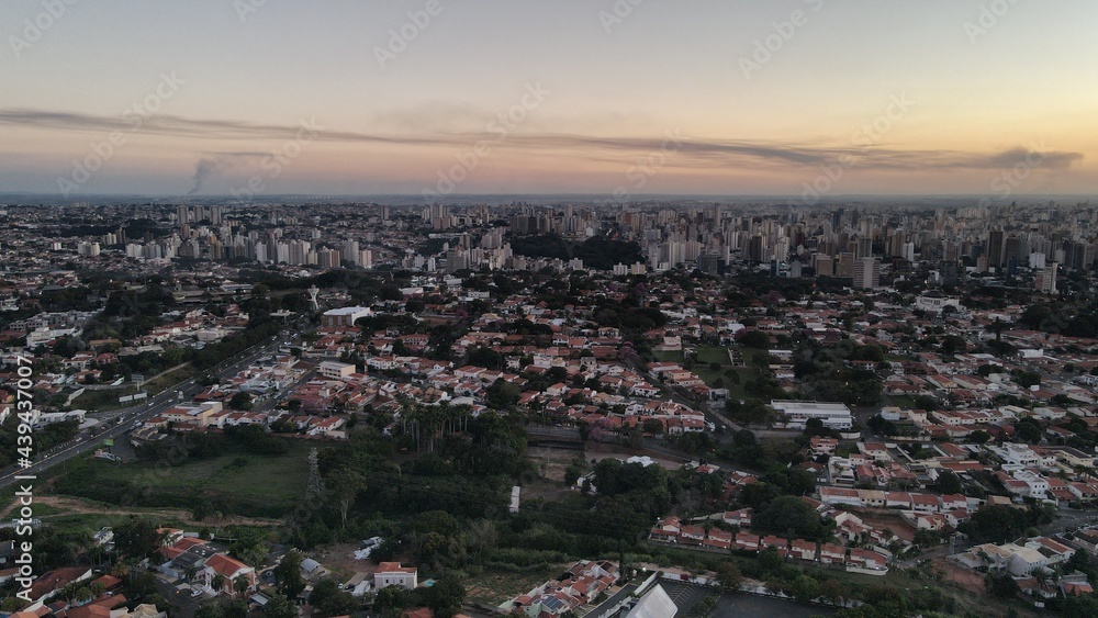 Obraz premium Por do Sol Campinas, Cidade, Brasil, São Paulo, Vista de cima, Vista cidade, prédios, imobiliária