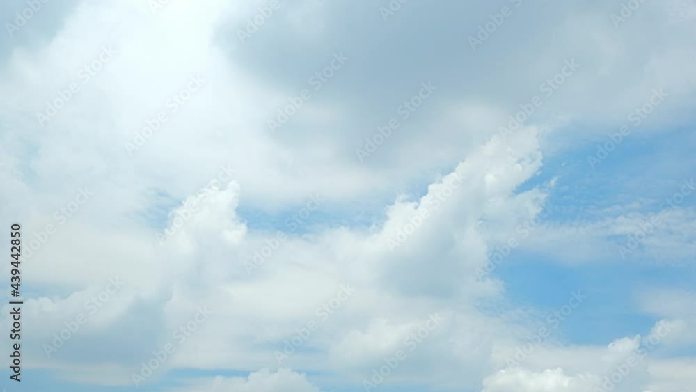 4K Sky Time lapse, Beautiful background, Sky Timelapse of skyscrapers, Blue sky with clouds and sun, Clouds At Sunrise.
4K Sky Time lapse, Beautiful background, Sky Timelapse of skyscrapers, Blue sky with clouds and sun, Clouds At Sunrise.