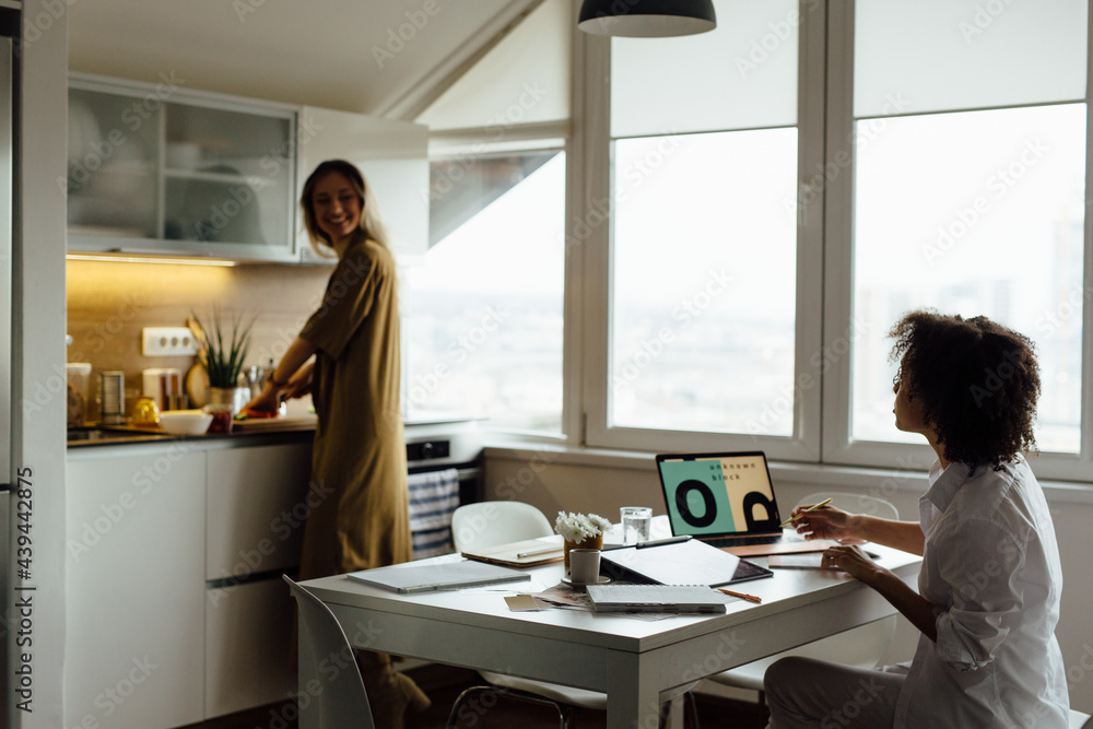 Relaxed Working Atmosphere Relaxed Working Atmosphere