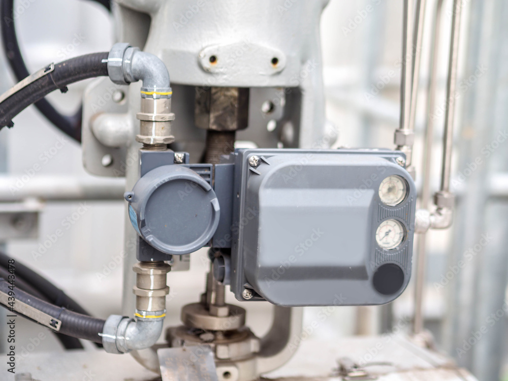 Control valve for control flow and pressure of process condition such water, steam and gas which popular apply to install in industrial, power plant, oil and gas with closed up. Control valve for control flow and pressure of process condition such water, steam and gas which popular apply to install in industrial, power plant, oil and gas with closed up.