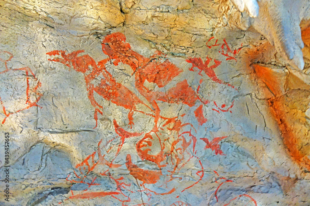 Fototapeta premium Cave paintings (Parietal art), prehistoric art on cave walls and ceilings of Pee huo toe cave, Krabi province Thailand.