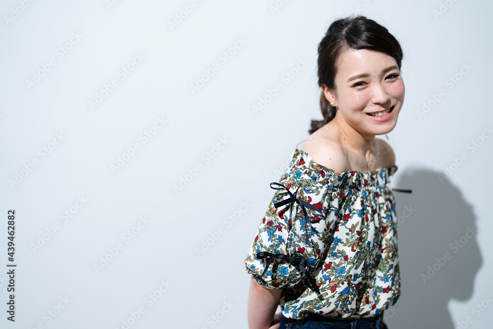 クールな女性 クールな女性
