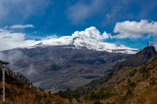 Fototapeta Naklejka Na Ścianę i Meble -  Nevado del Ruiz