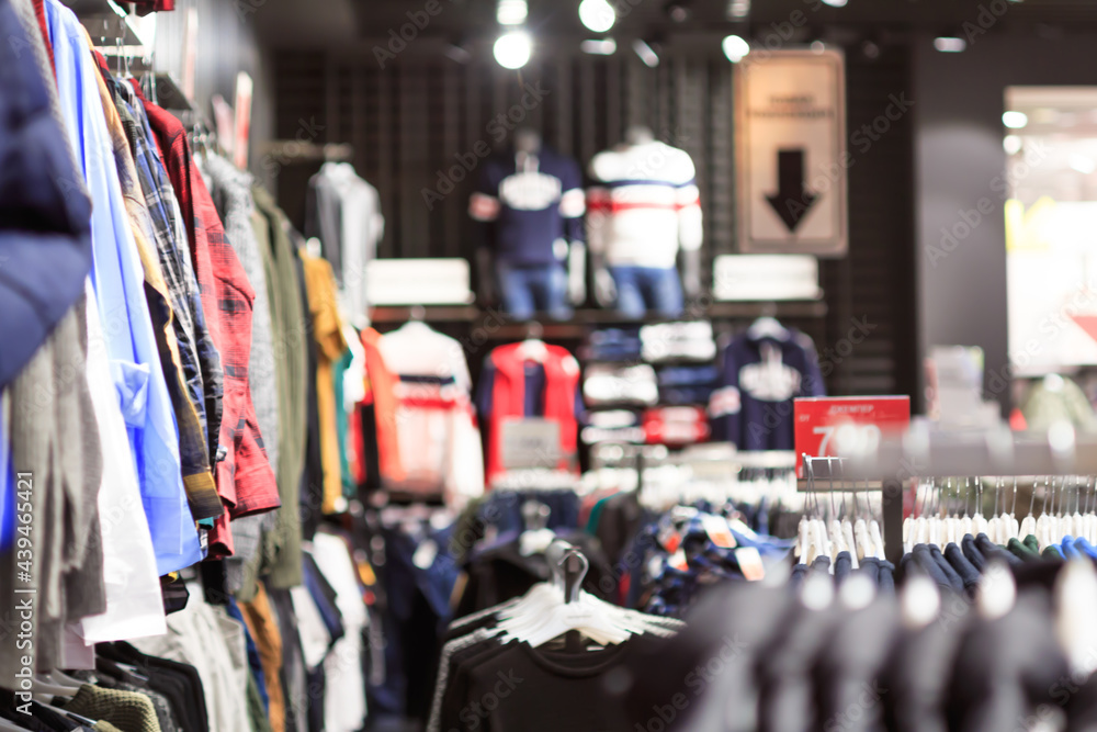 Obraz premium Bokeh blur abstract interior background. Shop mall store