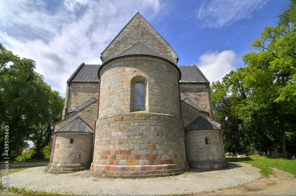 Fototapeta premium Kolegiata św. Piotra i Pawła oraz Narodzenia NMP w Kruszwicy.