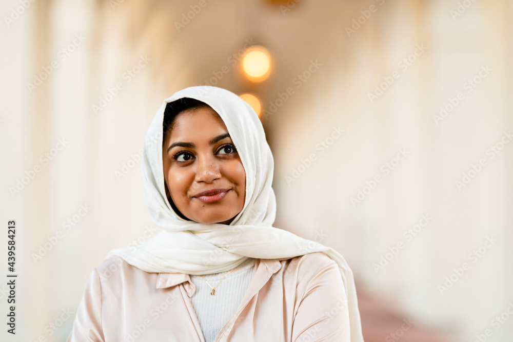 Beautiful Muslim Woman Thinks Beautiful Muslim Woman Thinks