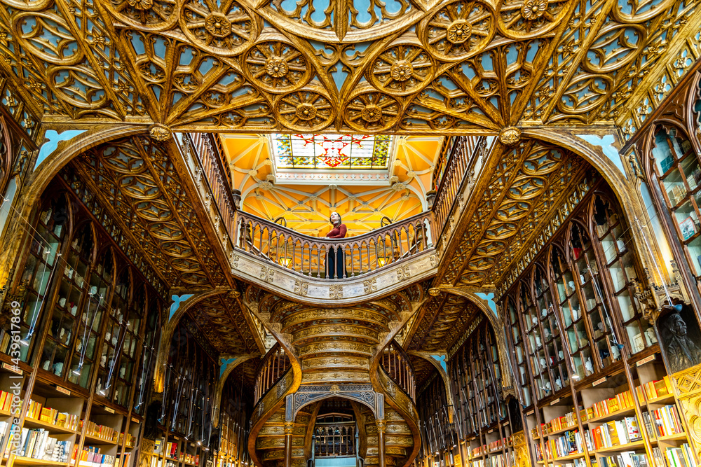 Fototapeta premium Interior of amazing Lello bookstore in Porto, Portugal
