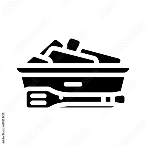 bread basket with tongs in canteen glyph icon vector. bread basket with tongs in canteen sign. isolated contour symbol black illustration