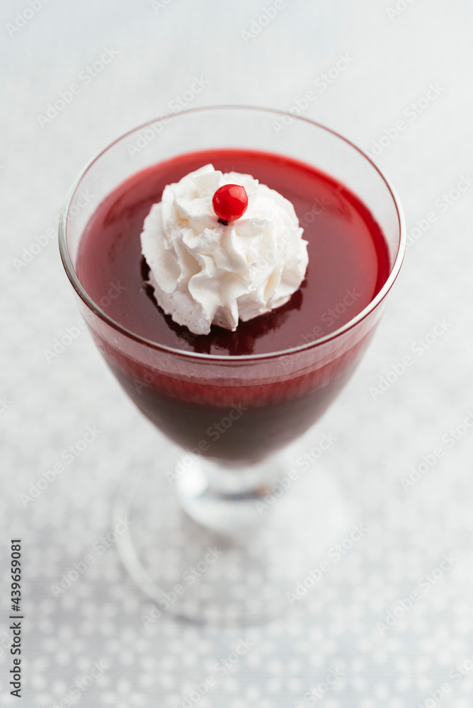 Vegan Chocolate Semolina Pudding with Redcurrant Jelly Vegan Chocolate Semolina Pudding with Redcurrant Jelly