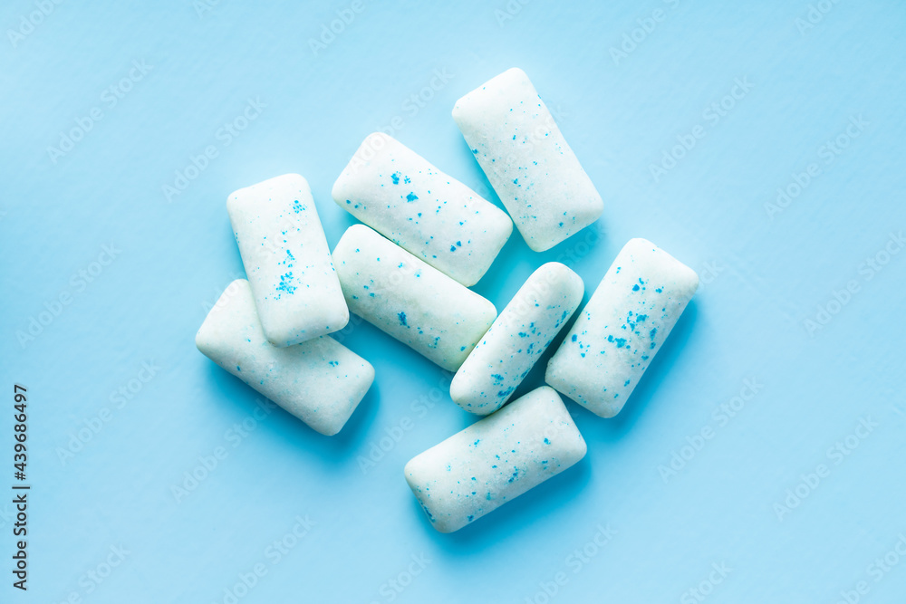 Mint chewing gum pads. Mint chewing gum pads.