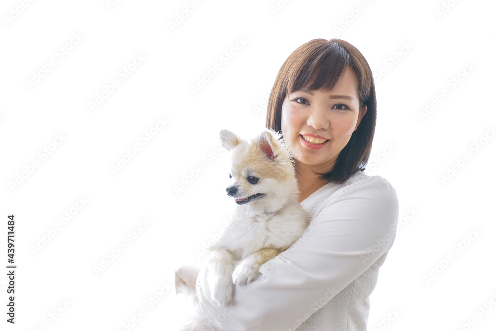 犬を抱く女性・ブリーダー