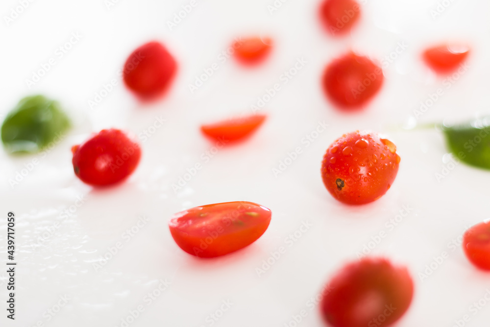 Tomates Cherry rojos, orgánicos y cultivados en Quito, Ecuador Tomates Cherry rojos, orgánicos y cultivados en Quito, Ecuador