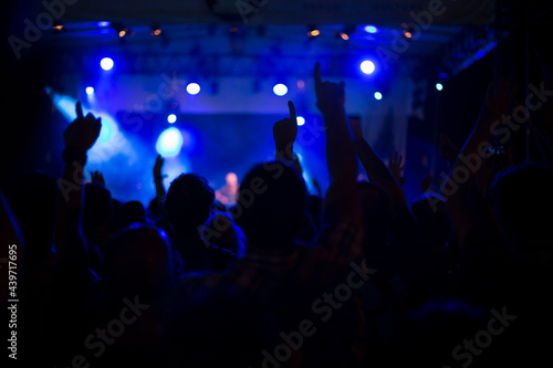 Wallpaper Mural Music Concert Torontodigital.ca