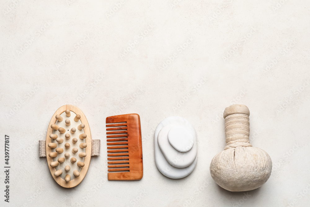Fototapeta premium Set of spa supplies on grey background