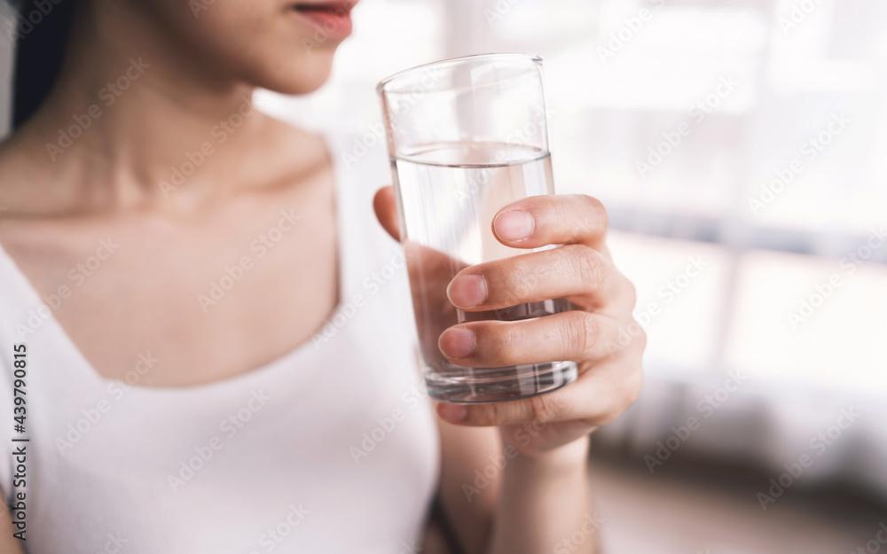 Beautiful girls drink water for good health, such as helping to digest food. Makes the heart work better, stimulates the digestive system, etc. Beautiful girls drink water for good health, such as helping to digest food. Makes the heart work better, stimulates the digestive system, etc.