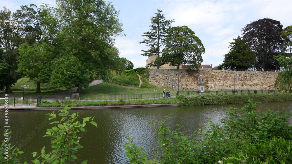 Fototapeta premium A Medieval castle in Tonbridge Kent.