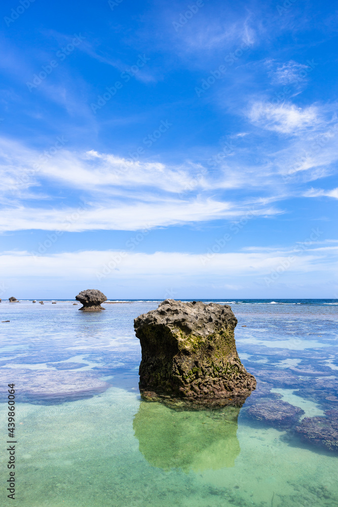 沖縄県宮古島、6月のボラガービーチ・日本
