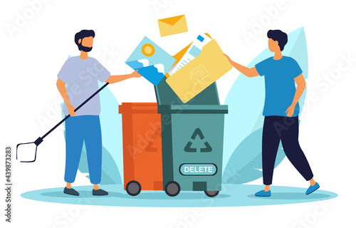 People throw away garbage to recycle trash can
