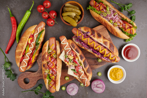 Bilde på lerret Gourmet grilled all beef hot dog with sides and chips
